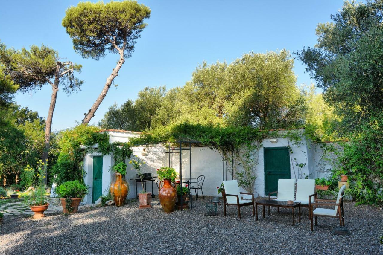 B&B La Rava E La Fava Ostuni Bagian luar foto